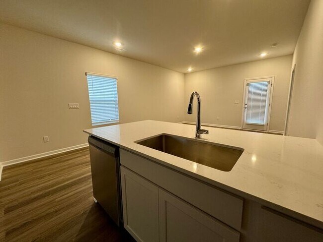 Building Photo - New Construction Home in Limestone County in resort community