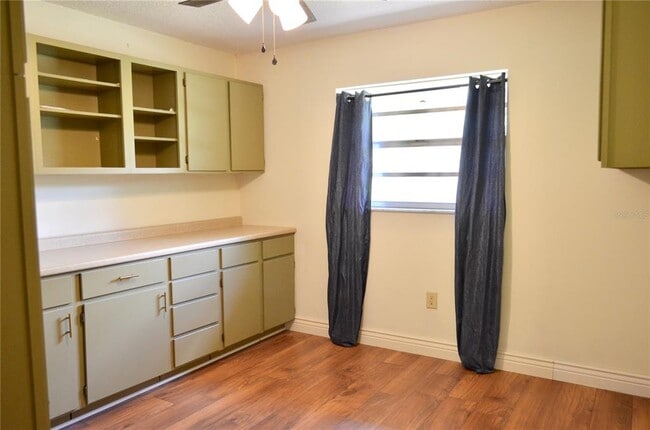 Building Photo - 308 N Salisbury Ave