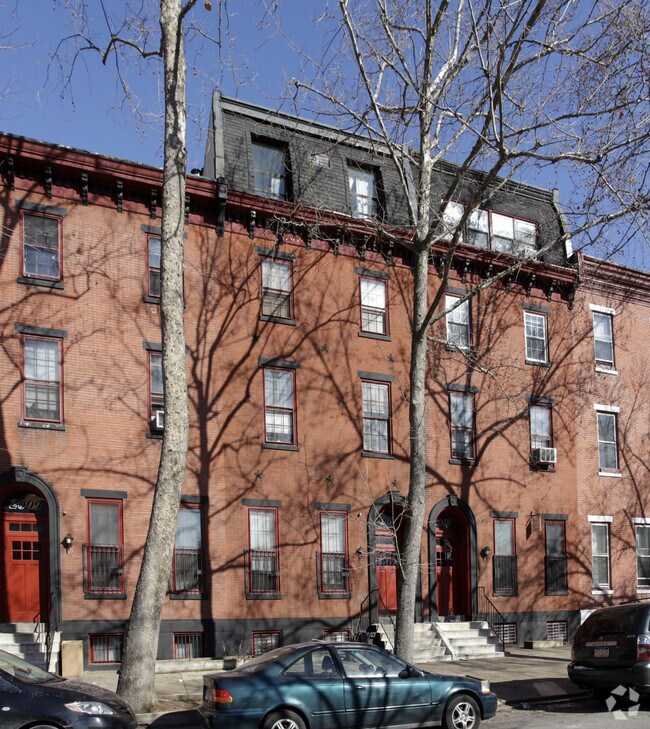 Building Photo - 2007 Green St