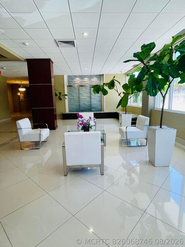 Building Photo - 4250 Galt Ocean Dr
