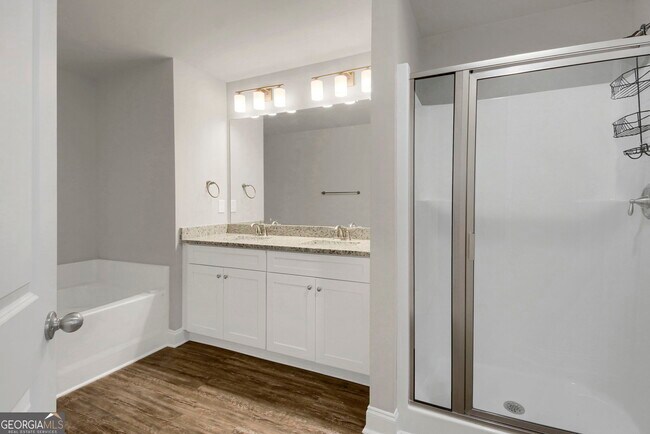 Building Photo - 340 McGiboney Ln