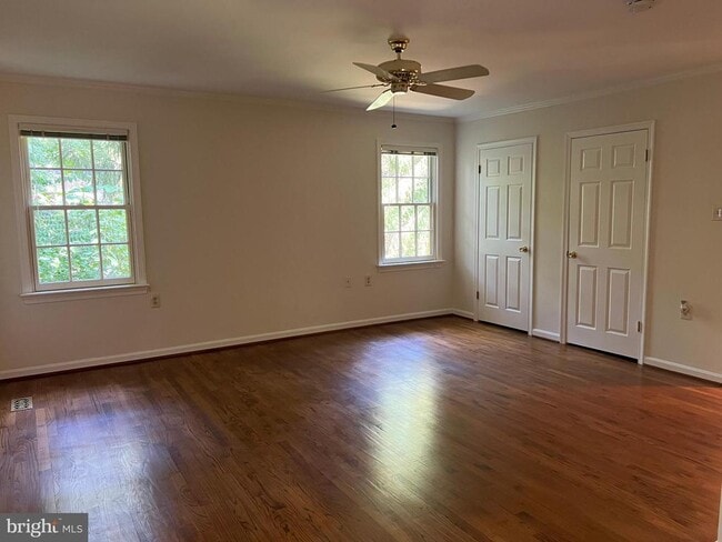 Building Photo - 10101 Alsace Ct