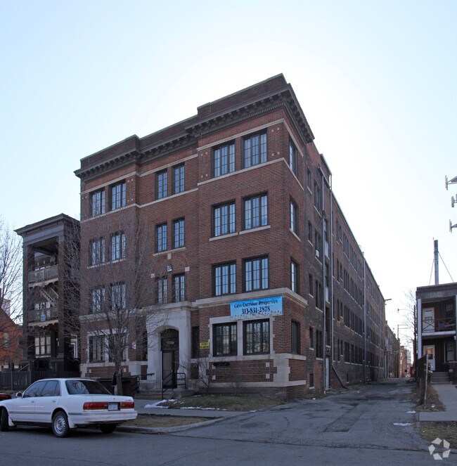 Mt. Vernon Apartments 677 W Alexandrine St Detroit MI 48201