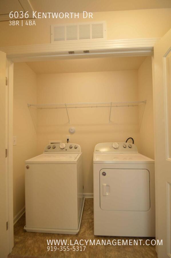 Building Photo - 6036 Kentworth Dr