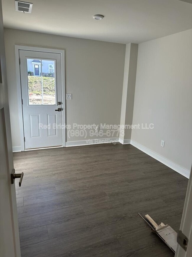 Building Photo - 1728 Aspire St