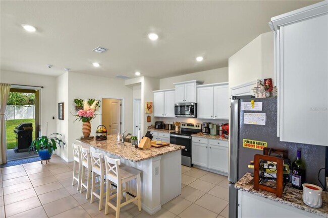 Building Photo - 6345 SW 88th Loop