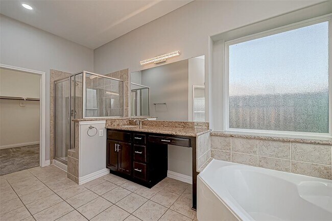 Building Photo - 30806 Academy Trace Dr