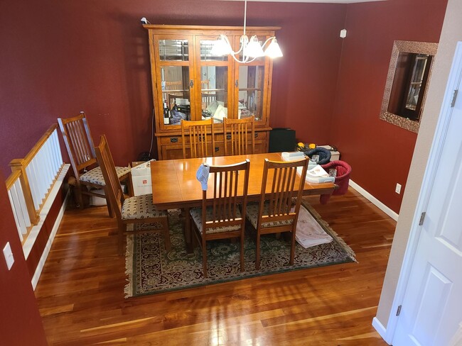 Building Photo - 3 Bedroom Central Park Townhome.