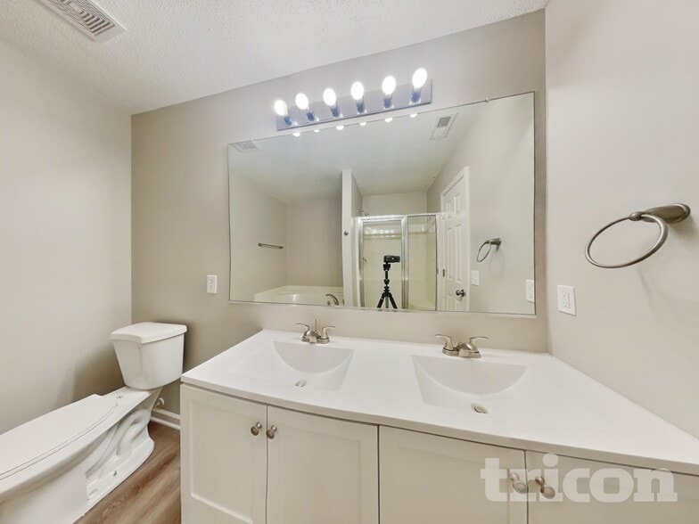 Building Photo - 1377 Still Point Ct