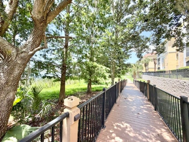 Building Photo - Maitland - 2 Bedroom, 2 Bathroom - $1,950.00