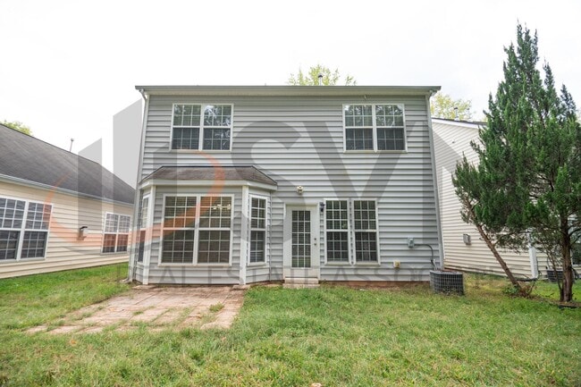 Building Photo - 3 Bedroom / 2.5 Bath in South Durham Neighborhood!