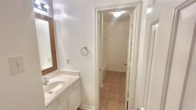 Building Photo - 5030 Birch Manor Ln