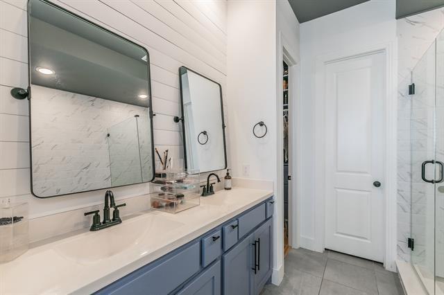 Building Photo - 2425 Longspur Dr