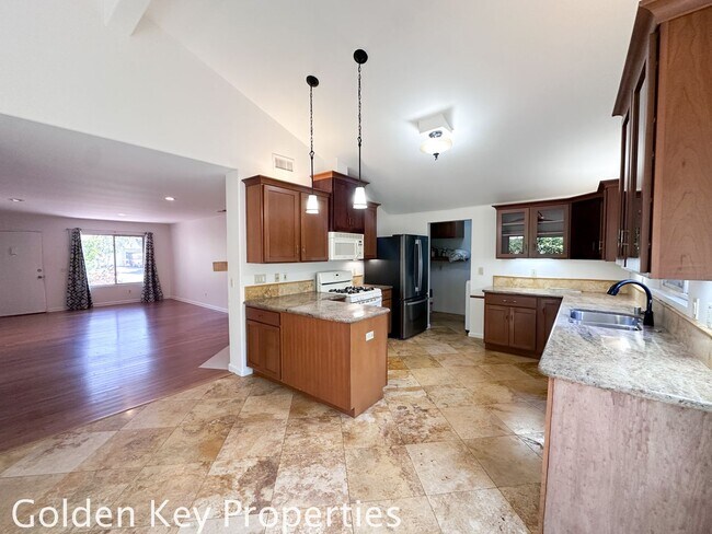 Building Photo - Remodeled single-level home in Peacock Hills (55+ Community)
