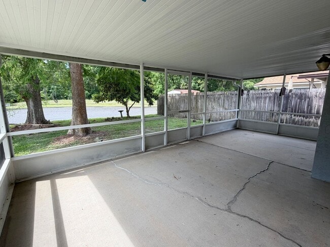 Building Photo - 625 Remington Oak Dr