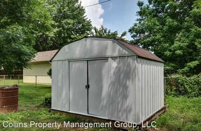 Building Photo - 4 br, 2.5 bath House - 3332 S Robberson