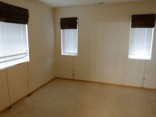 Building Photo - 2125 Bobs Hollow Ln