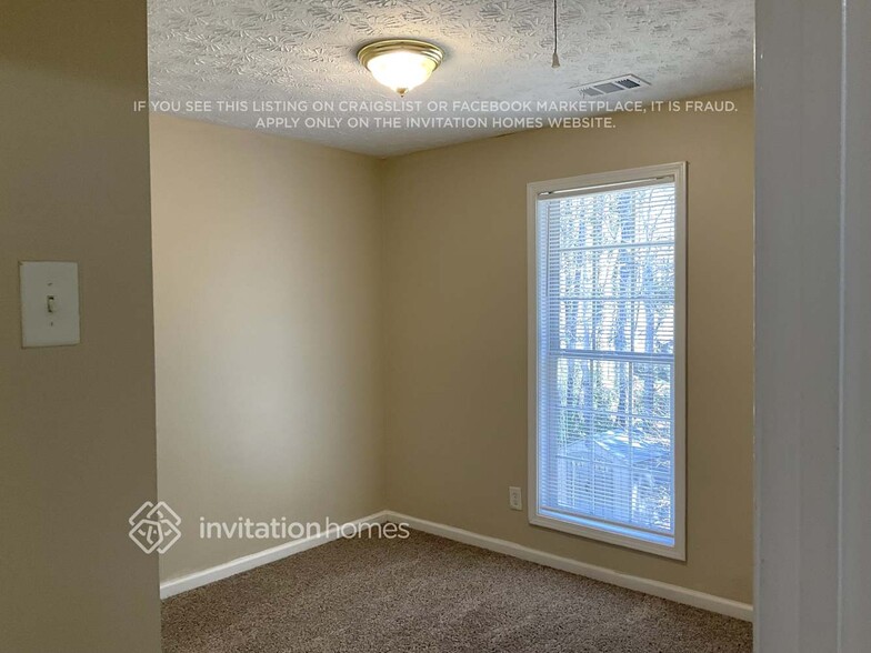 Building Photo - 2364 Oakland Spring Dr