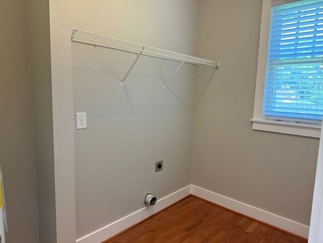 Building Photo - For Rent - Beautiful South Nashville House