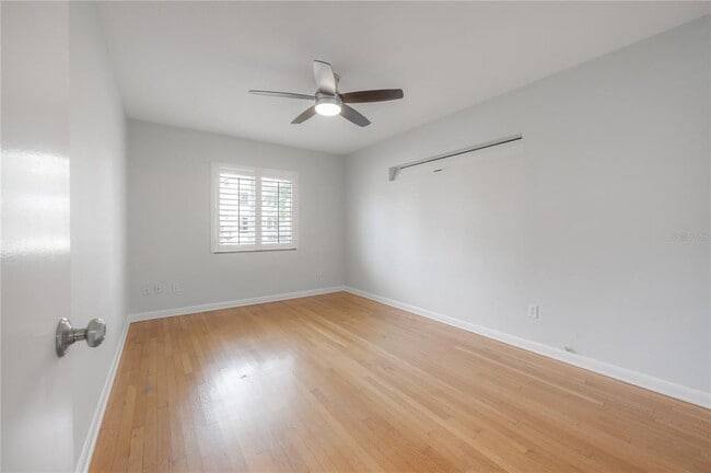 Building Photo - 4620 W Beach Park Dr