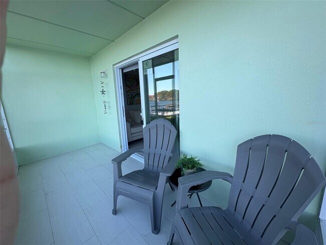 Building Photo - 464 N Paula Dr