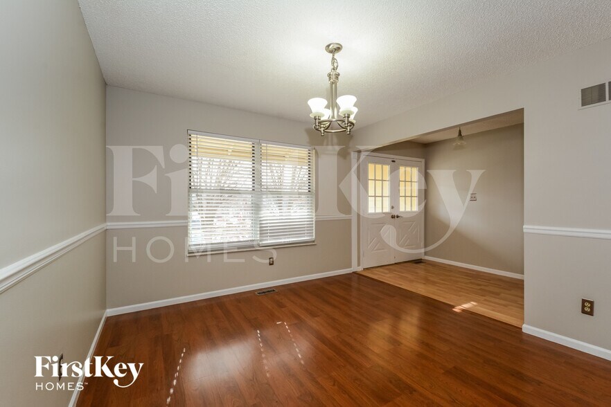 Building Photo - 4674 Peggyann Dr