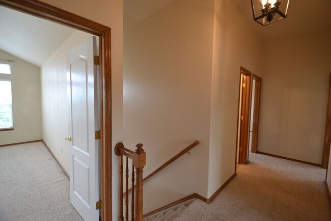 Building Photo - 7492 Amberly Dr