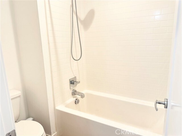 Building Photo - 126 Schick