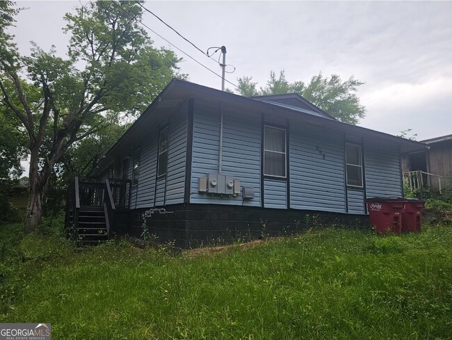 Building Photo - 668 Grosso Ave