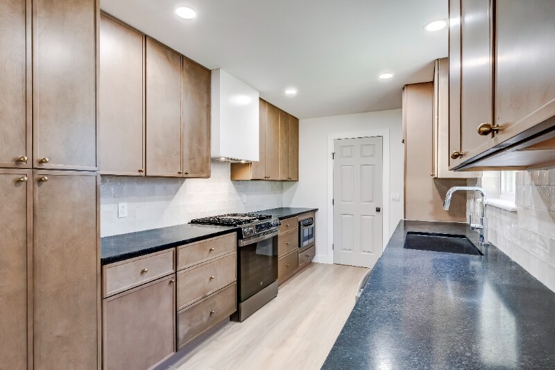 Building Photo - 4827 Gerona Dr