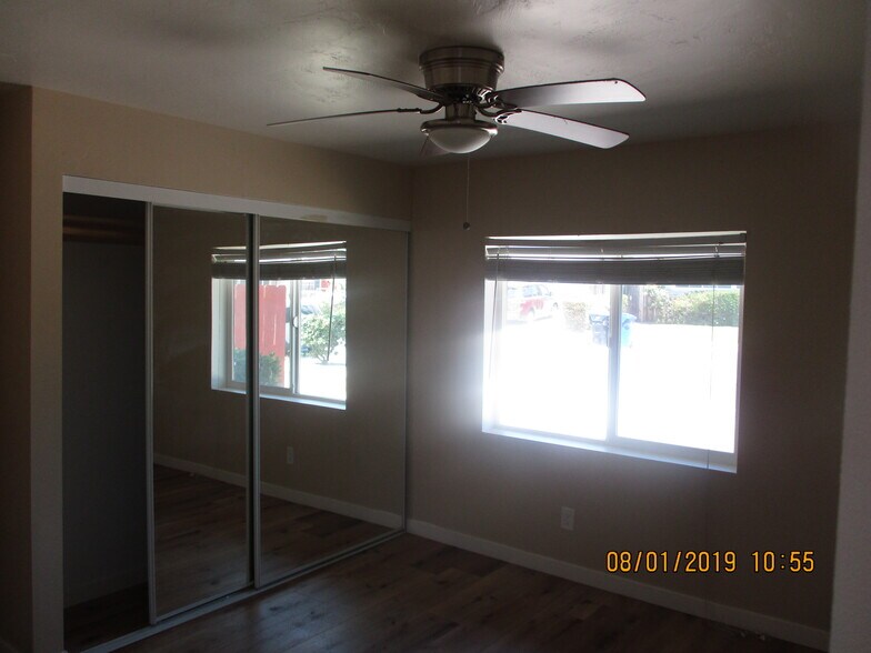 Building Photo - 5553 Dorothy Dr