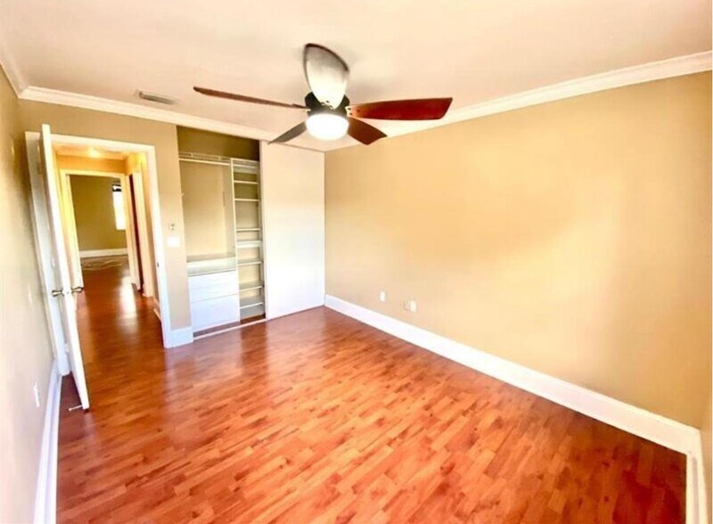 Building Photo - 599 NW 87th Ter