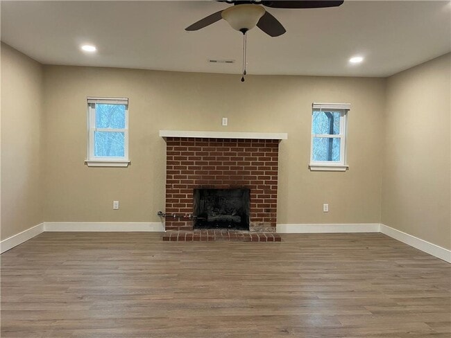 Building Photo - 4600 E Huntsville Rd