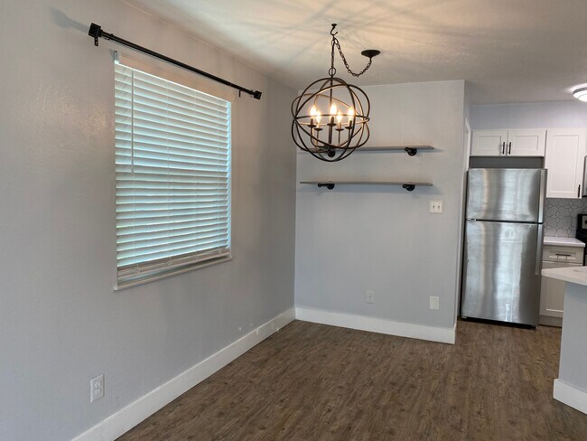 Building Photo - 1801 Island Club Dr