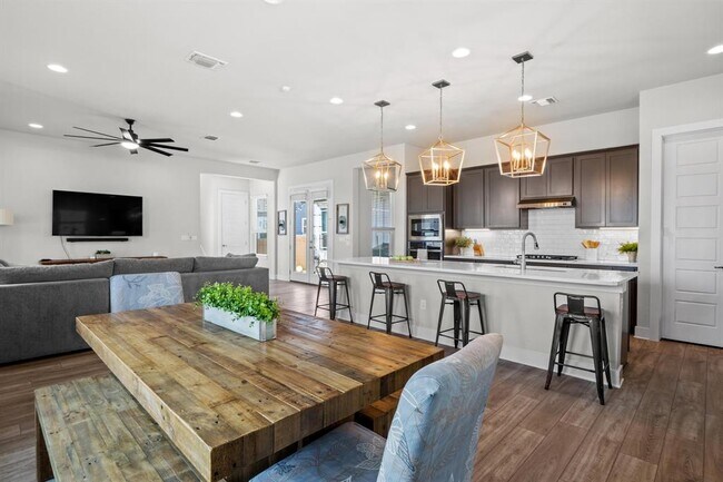 Building Photo - 8908 Apogee Blvd