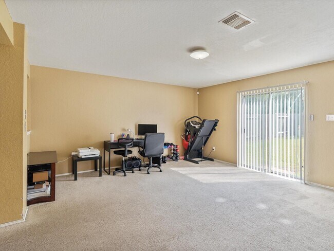 Building Photo - 5143 Roth Forest Ln