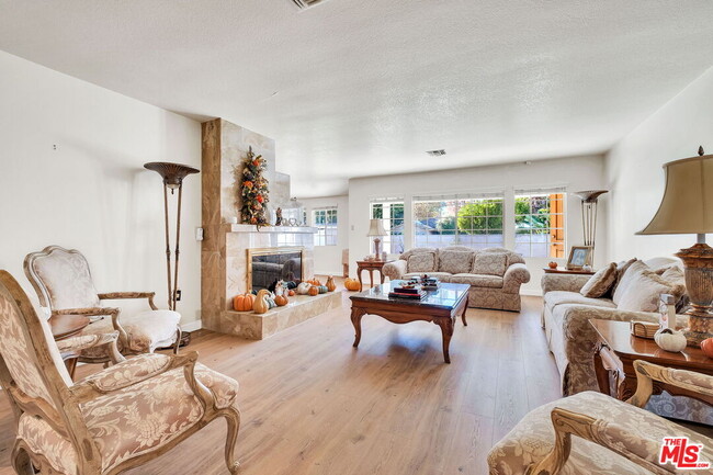 Building Photo - 7121 Arizona Ave