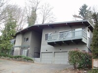 Building Photo - 2 bedroom in Seattle WA 98105