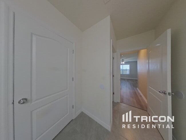 Building Photo - 9020 Tuscan Cypress St