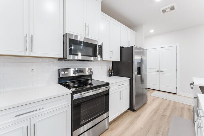 Building Photo - 12875 Mosaic Pk Wy