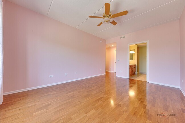 Building Photo - 799 Graceland Ave