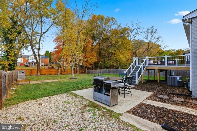 Building Photo - 6906 Berkshire Dr