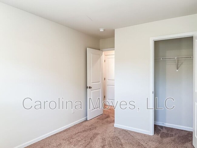 Building Photo - 117 Southridge Ct