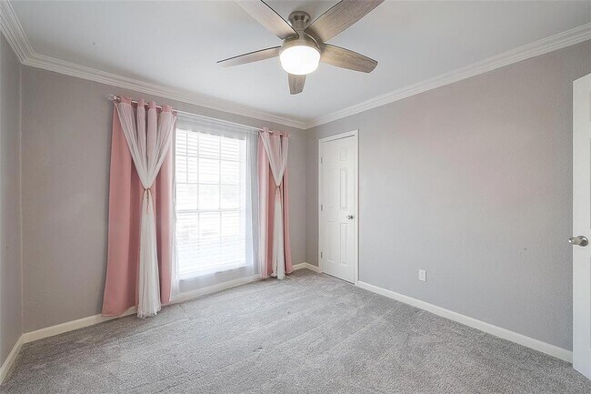 Building Photo - 12550 Whittington Dr