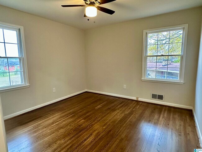 Building Photo - 231 Hillwood Ln