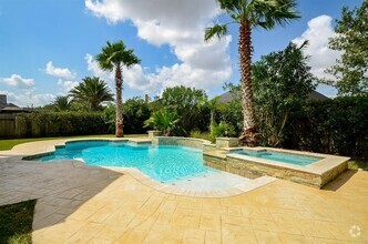 Building Photo - 2826 Firecrest Dr