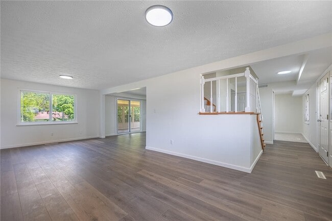 Building Photo - 6221 Longford Rd