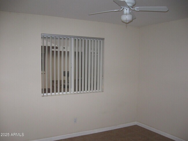 Building Photo - 909 S Priest Dr