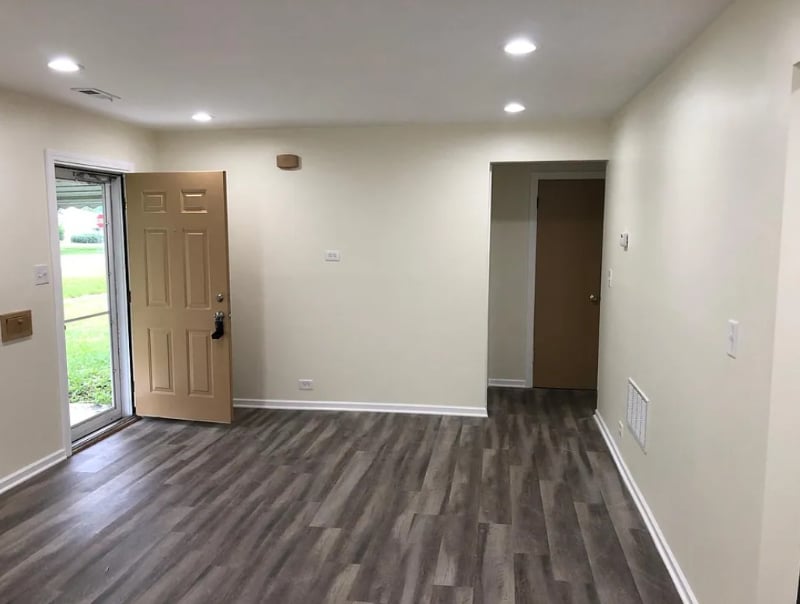 Building Photo - 17563 Western Ave