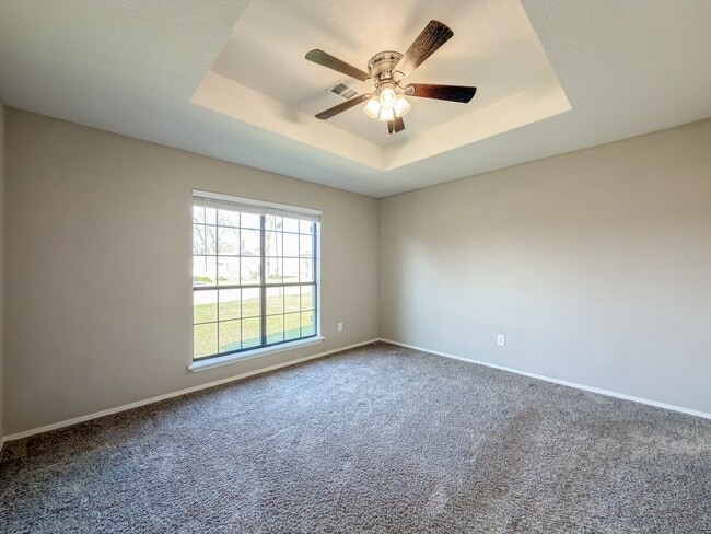 Building Photo - 700 Cedar Ln